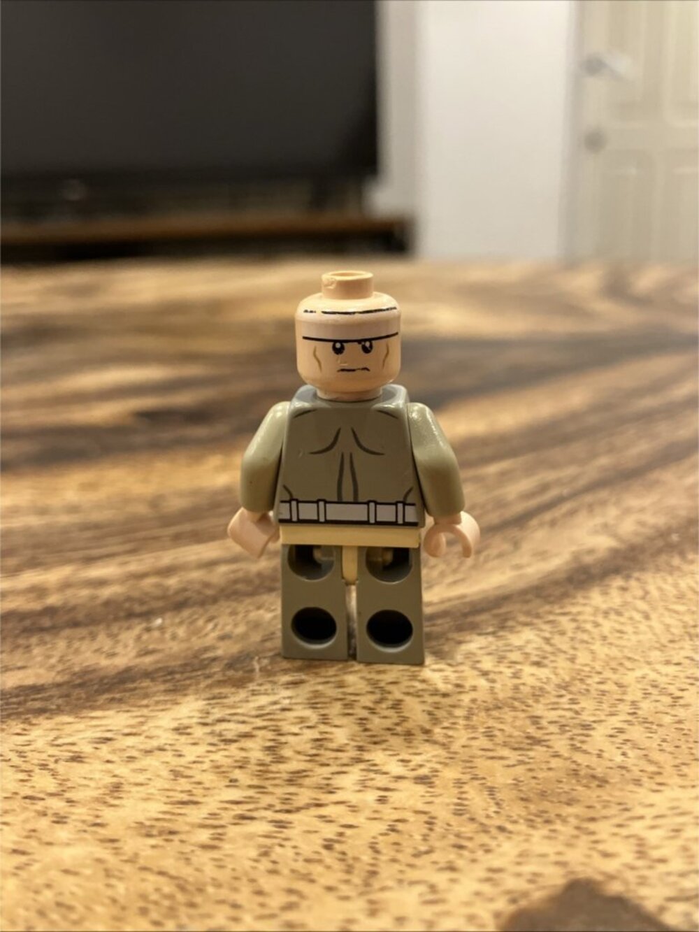 Lego Minifigure ( Authentic ) - Picture 2 of 4